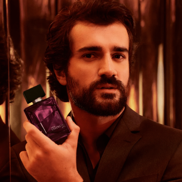 Natura Essencial Atrai, Fragrância Masculina Intensa com Madeiras Nobres e Pimenta Rosa, 10h de Duração - Imagem 3